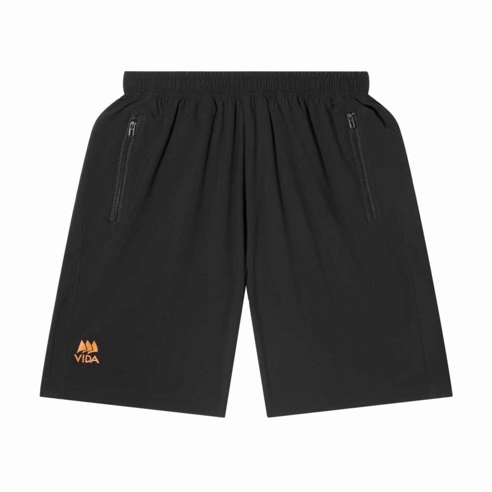 CHỤP ẢNH NỀN TRẮNG QUẦN SHORT ĐEN